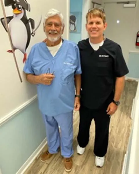 Foto del Dr.. Frank Pettinato con su papá